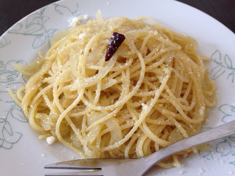 玉ねぎたっぷり!ペペロンチーノパスタ