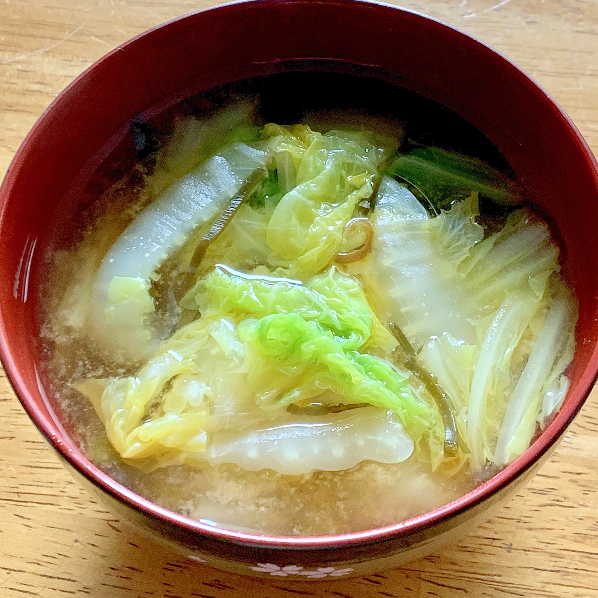 塩昆布と白菜の味噌汁