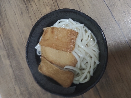 かつおだしの関西風きつねうどん