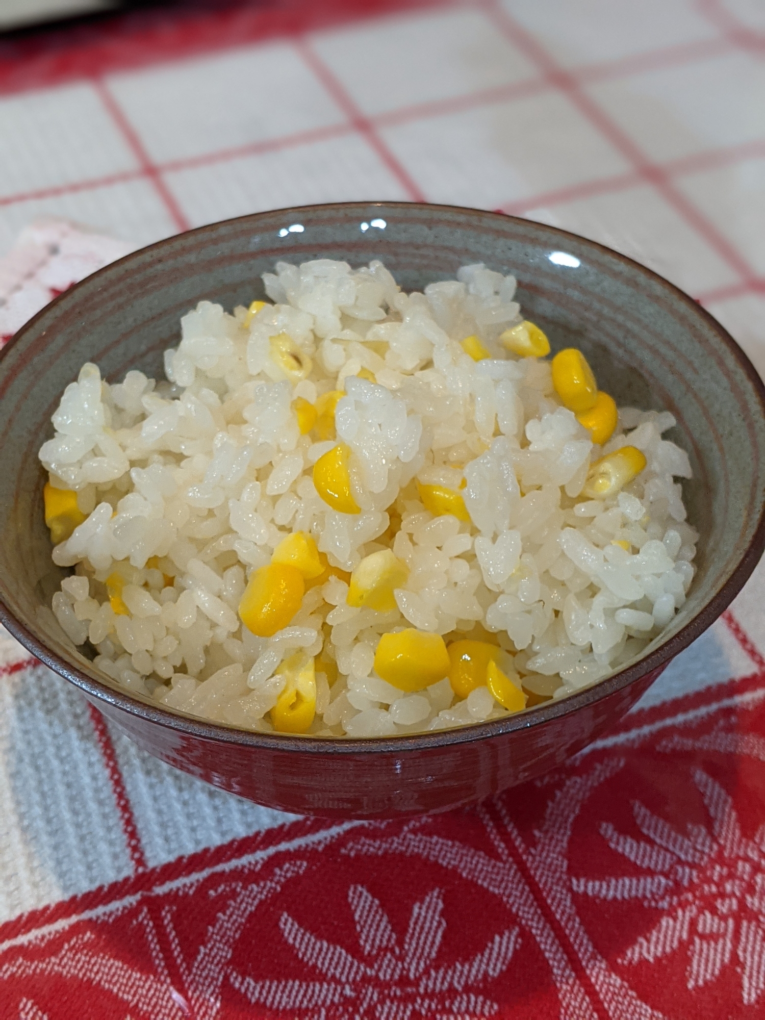 炊飯器で簡単♪旬♡甘み引き立つ♡とうもろこしごはん