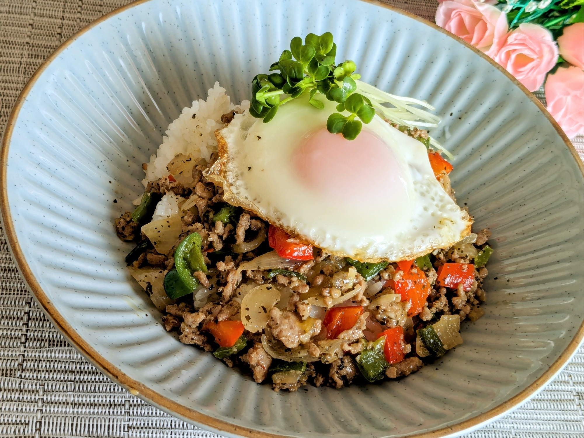 〜乾燥バジルでガパオライス〜