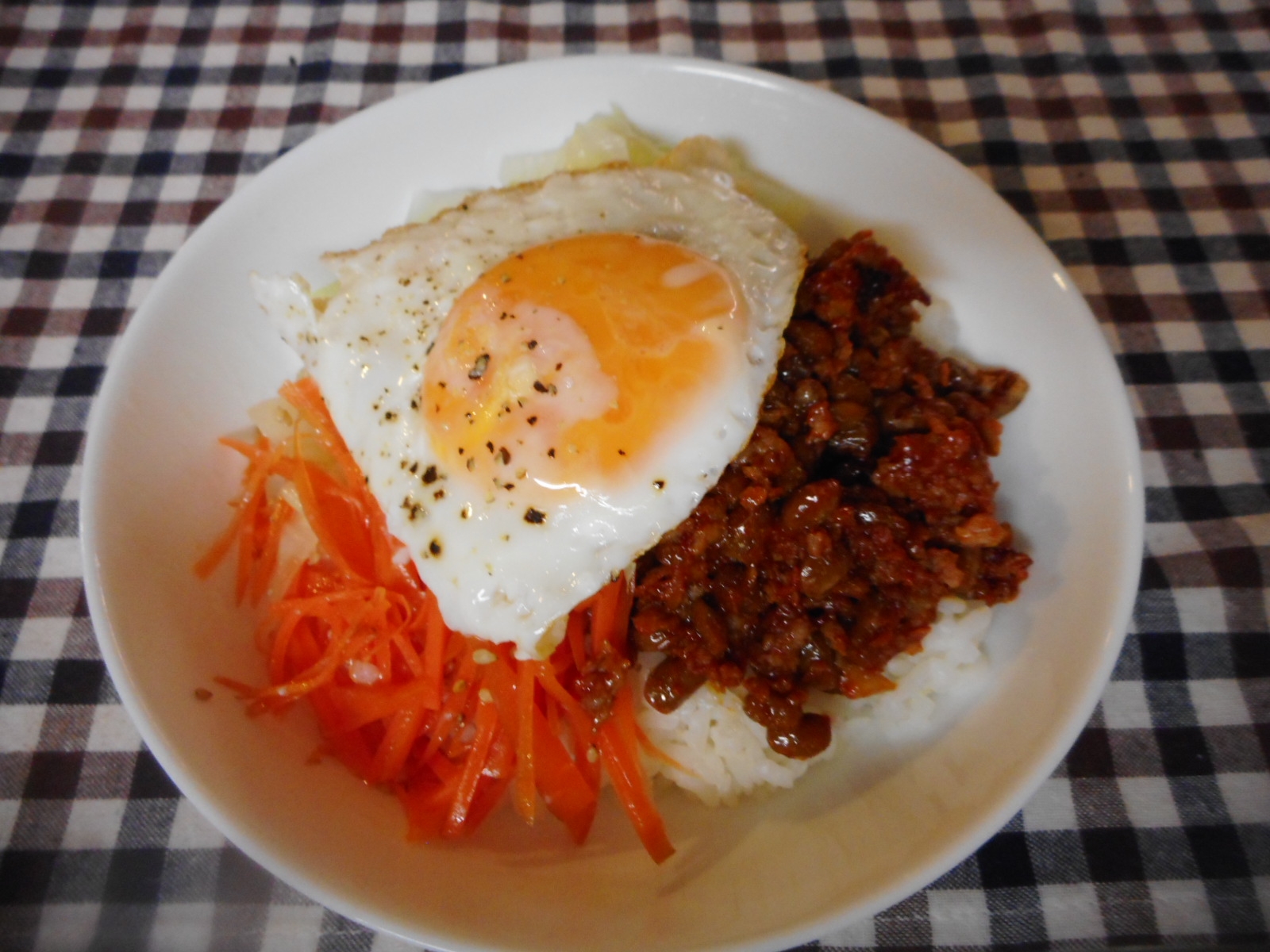 ピリ辛納豆肉味噌ビビンパ