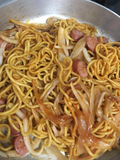 焼そば麺でナポリタン