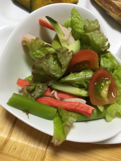 ＊お弁当に♪野菜とかにかまのサラダ＊