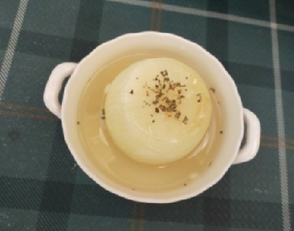 炊飯器で簡単柔らか☆丸ごと玉ねぎスープ♪