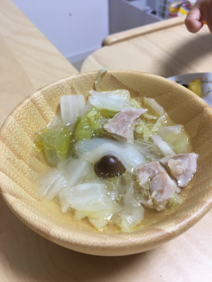 エノキがなくてしめじ入りで作りました。とっても美味しくて子供も食べてくれました。