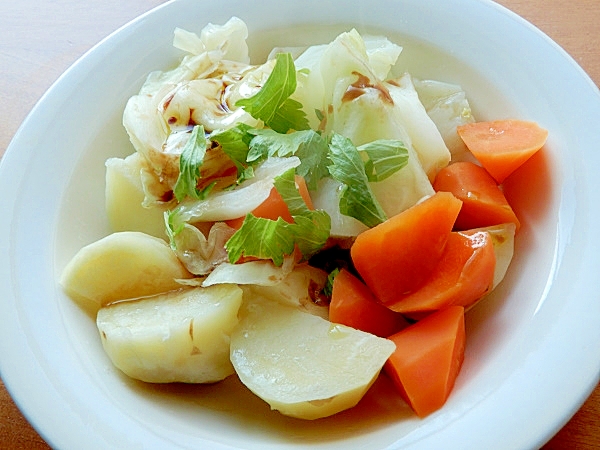 キャベツの芯あたりも❤温野菜サラダ♪（バルサミコ）