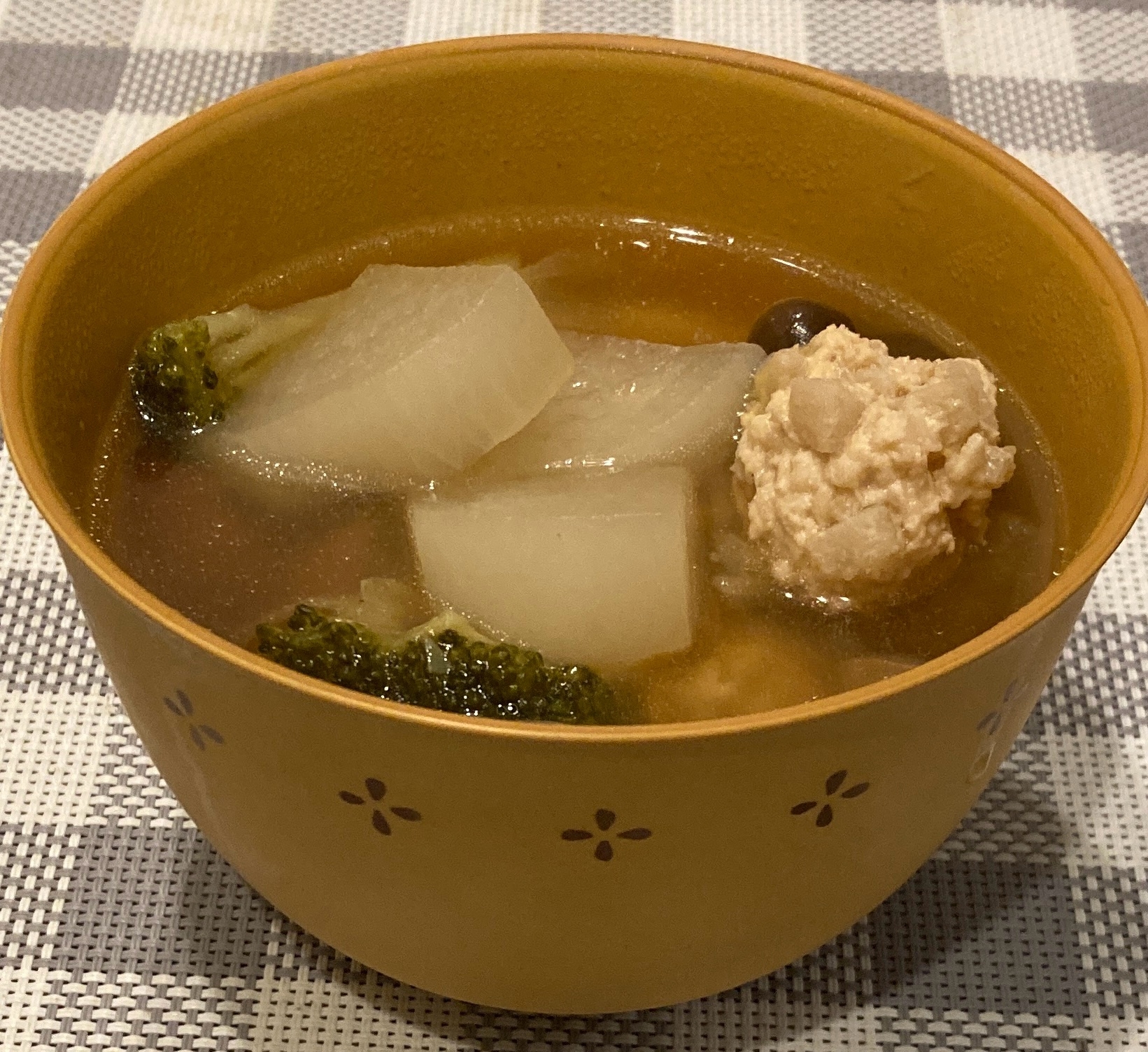 レンコン入り鶏団子の大根スープ