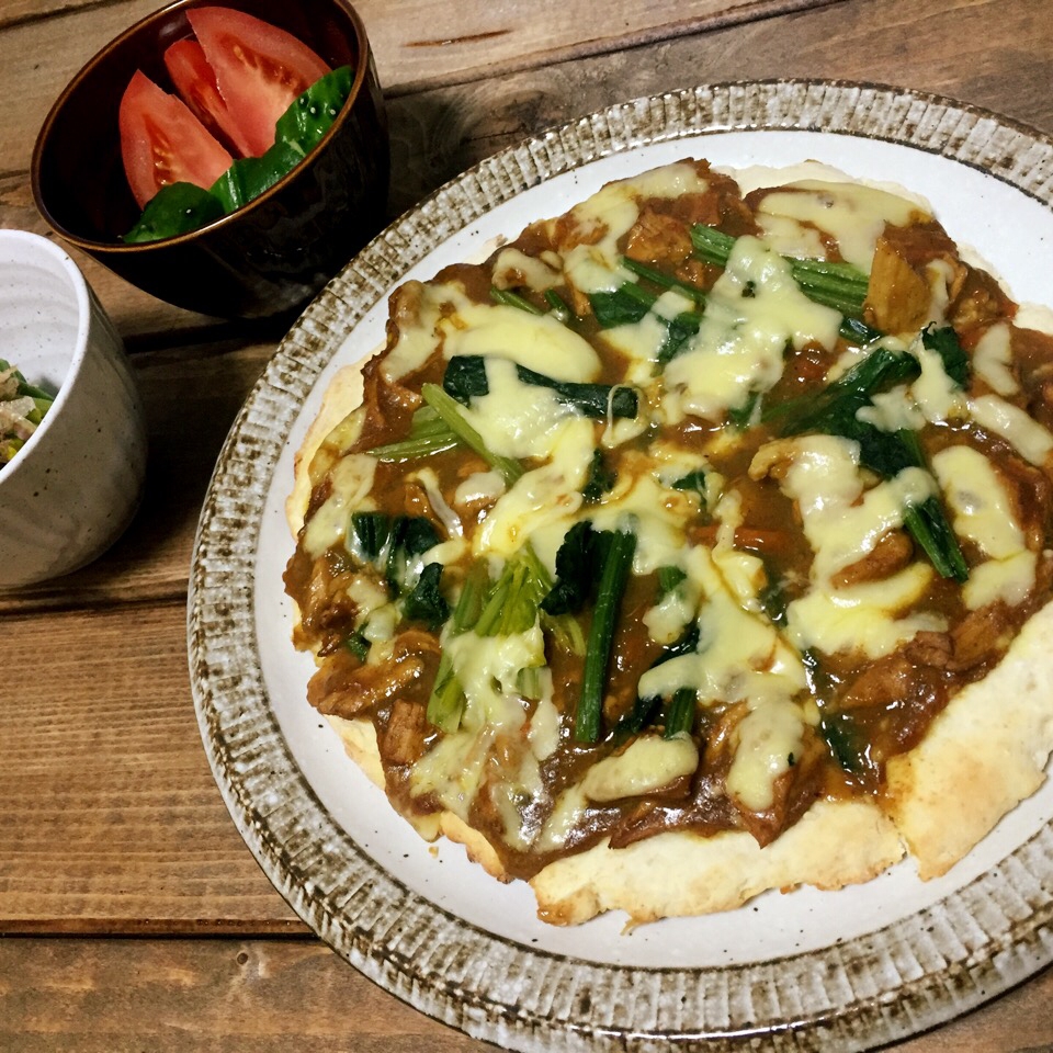 残り物カレーで☆チーズたっぷりpizza☆