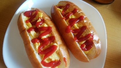 アウトドアに！たまごサラダたっぷりホットドッグ