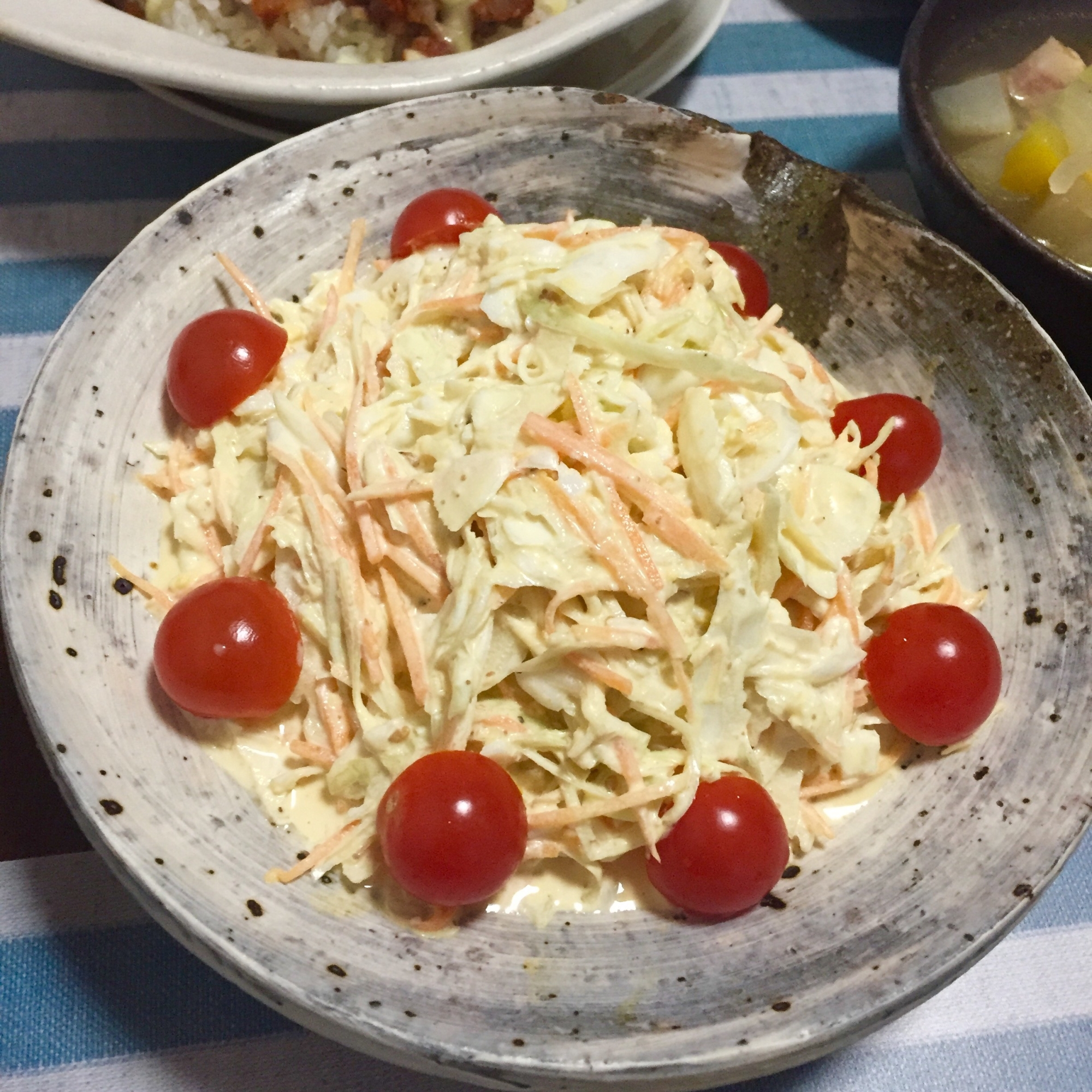 キャベツと卵のゴママヨサラダ