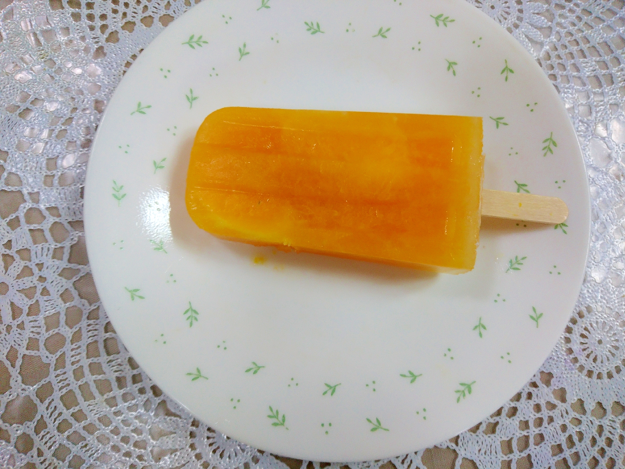 オレンジ アイスキャンディー 果汁100 レシピ 作り方 By Hirohyt102 楽天レシピ