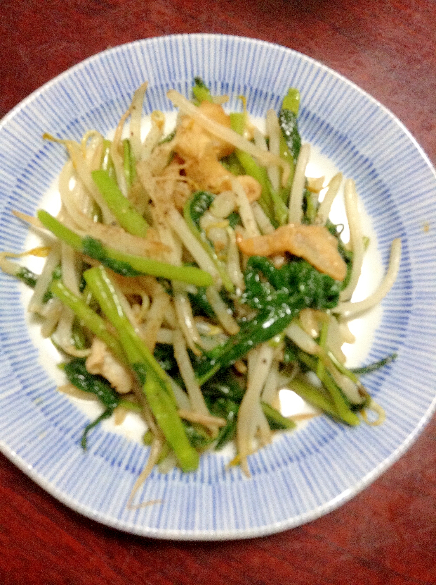 とり皮と空芯菜の炒め物【今日の献立】