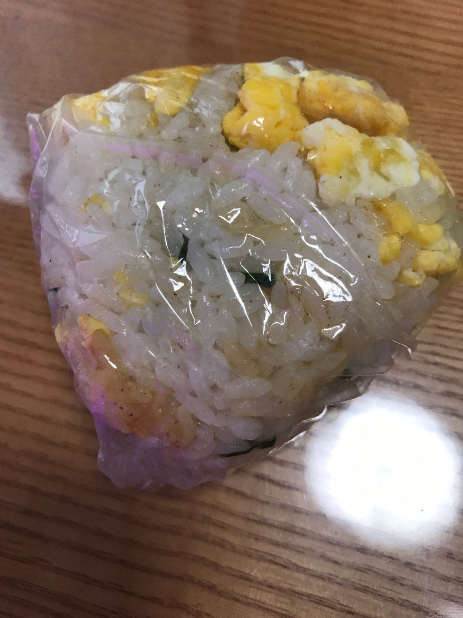 卵と小ねぎの中華風味おにぎり