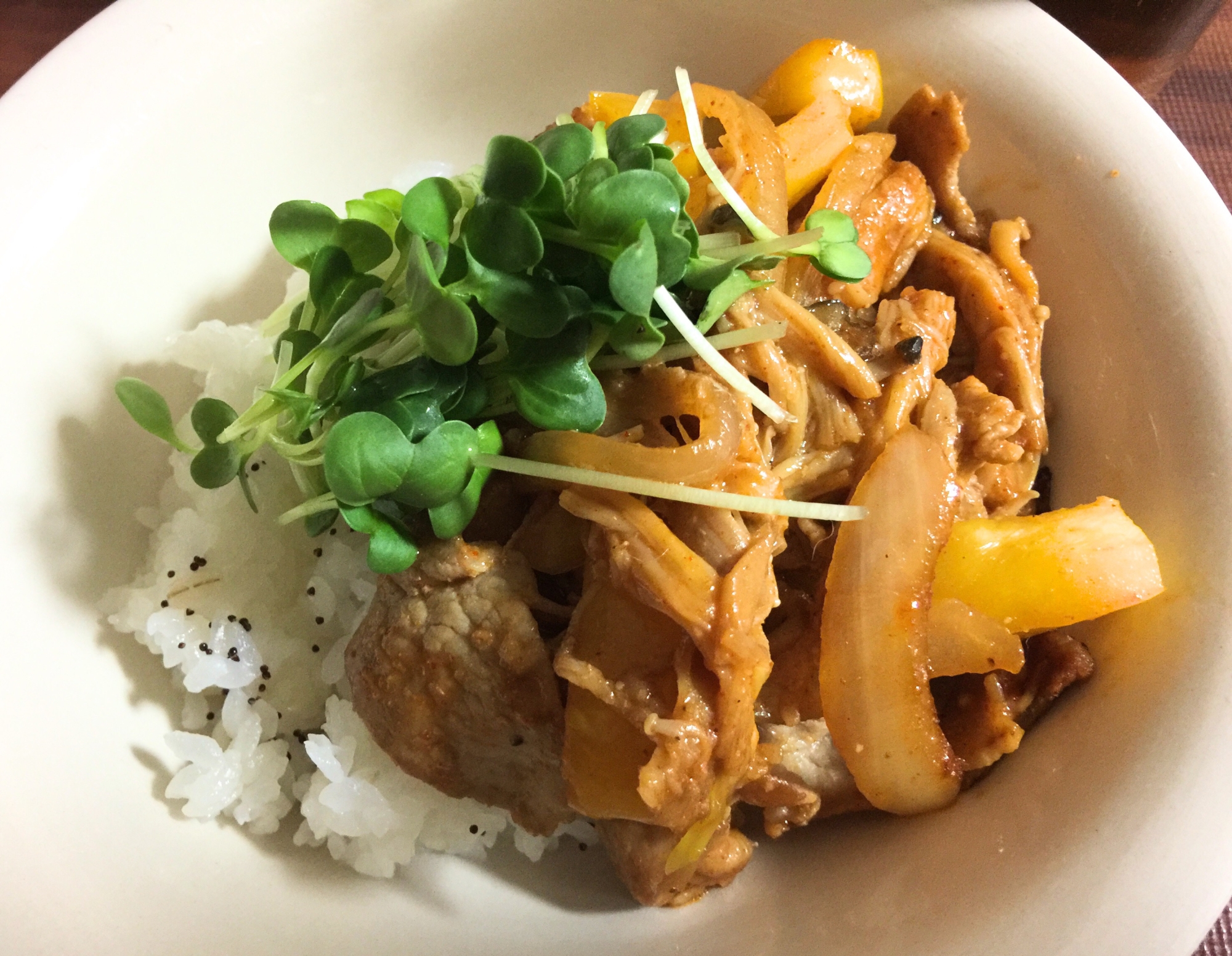 甘辛味最高！豚肉のコチジャン炒め丼