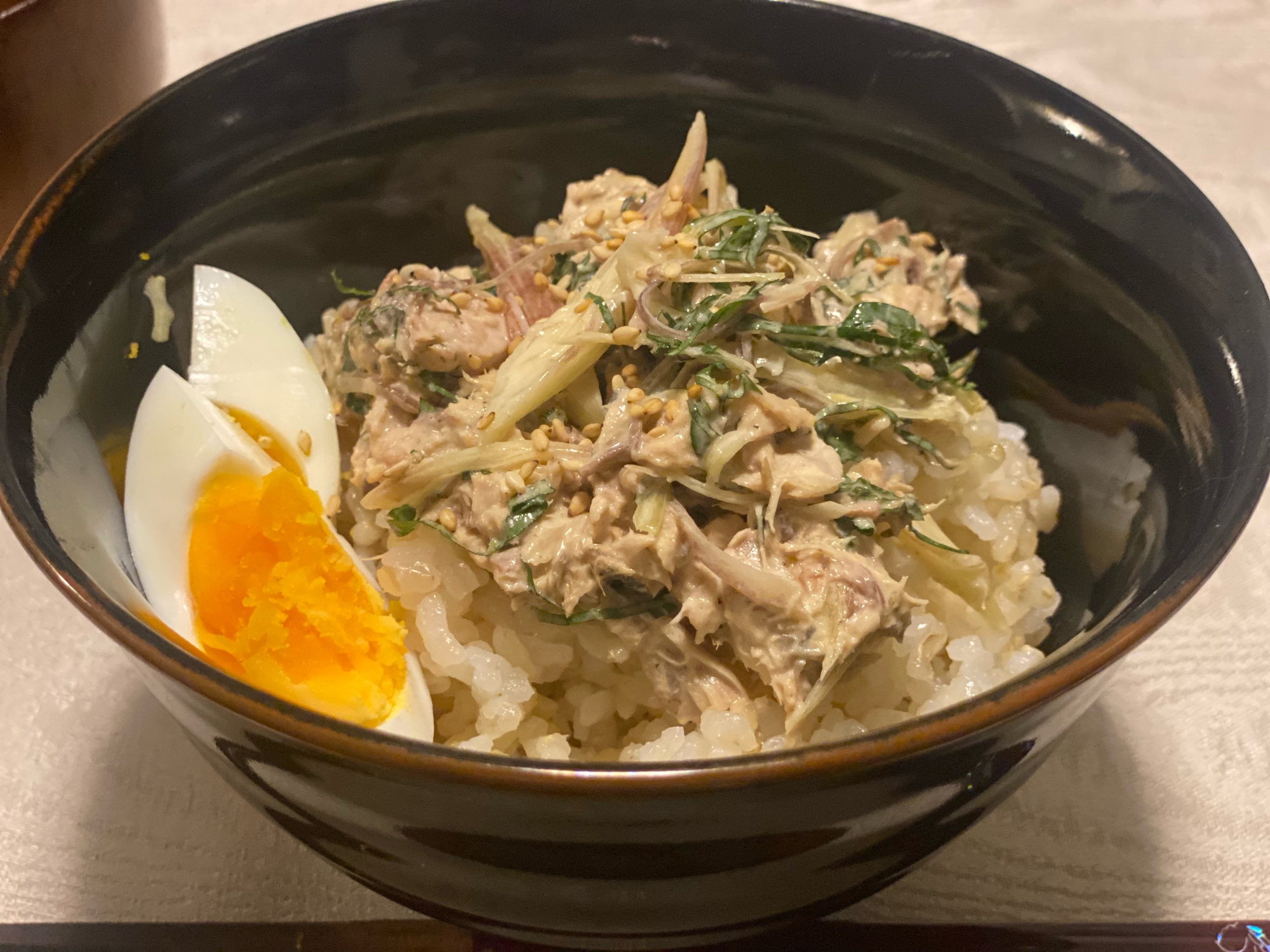 夏におすすめ！サバ缶薬味丼