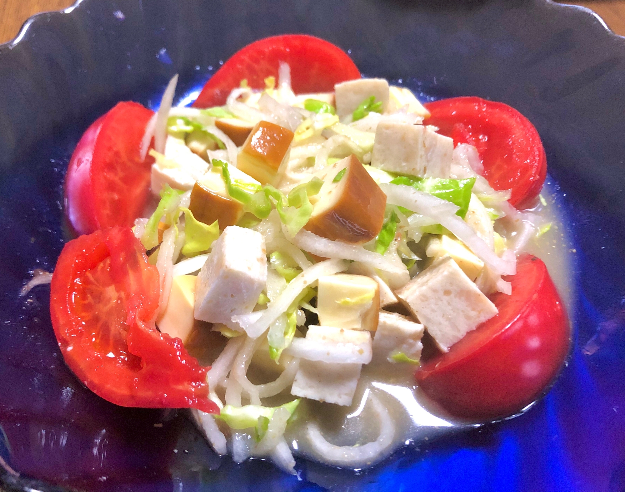 栄養たっぷり❤️チーズとチキンの生野菜サラダ