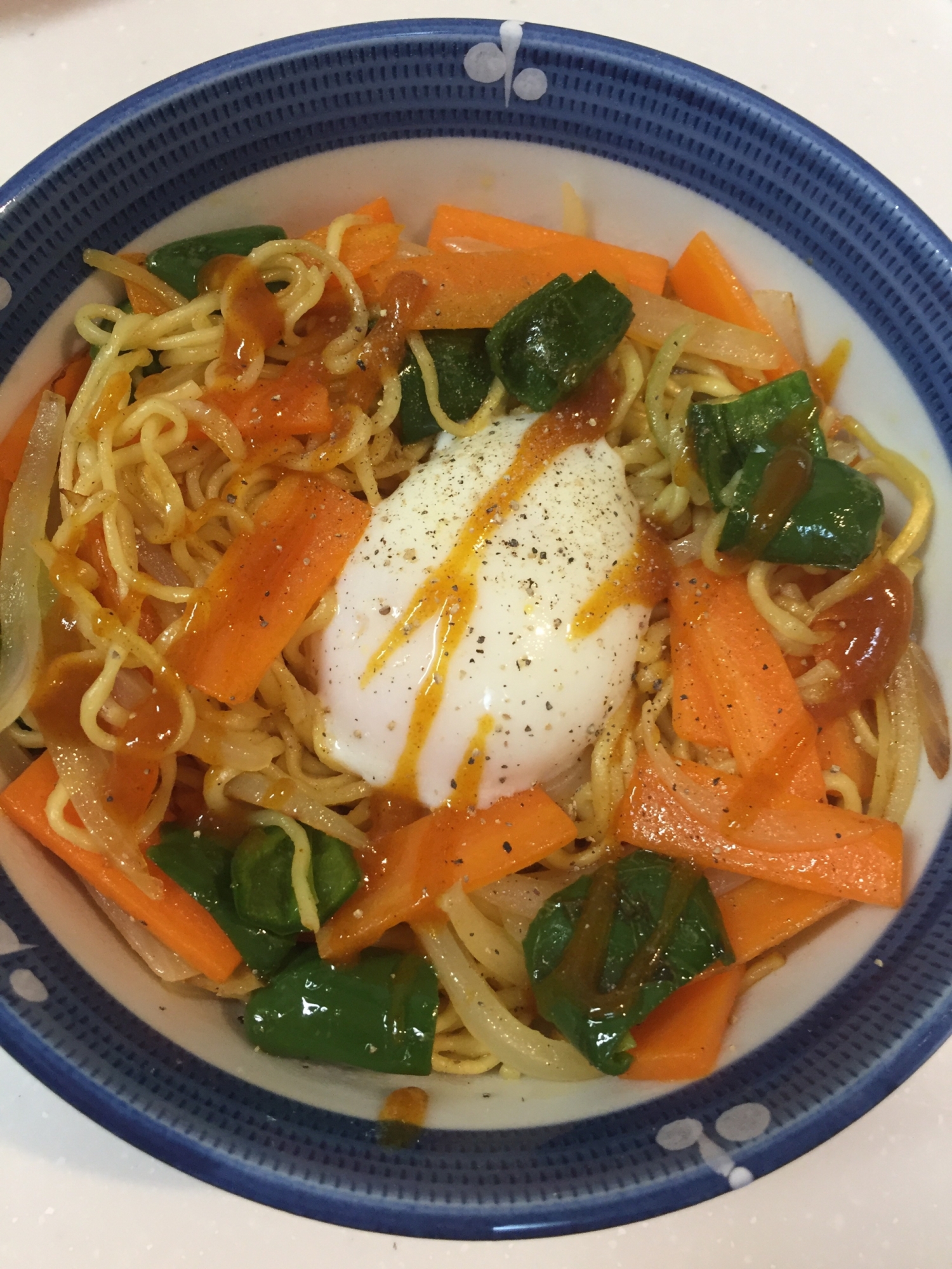 インスタント麺で  カレー風味焼きそば