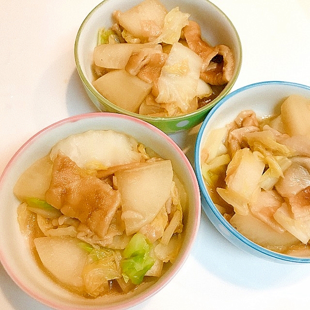 寒い日の晩ごはんに☆白菜と大根と麩のほっこり煮物