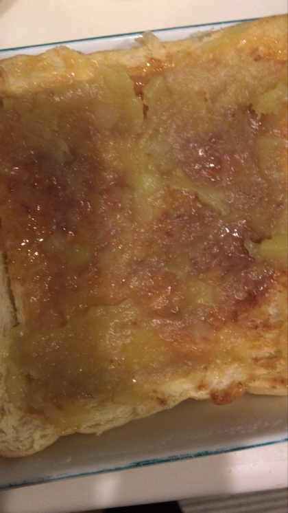 メープルシロップとさつまいもで甘くて美味しいトーストが出来ました(^^)ありがとうございます！