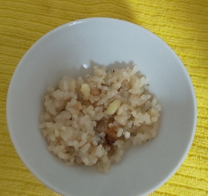 お茶っ葉かおる玄米茶飯