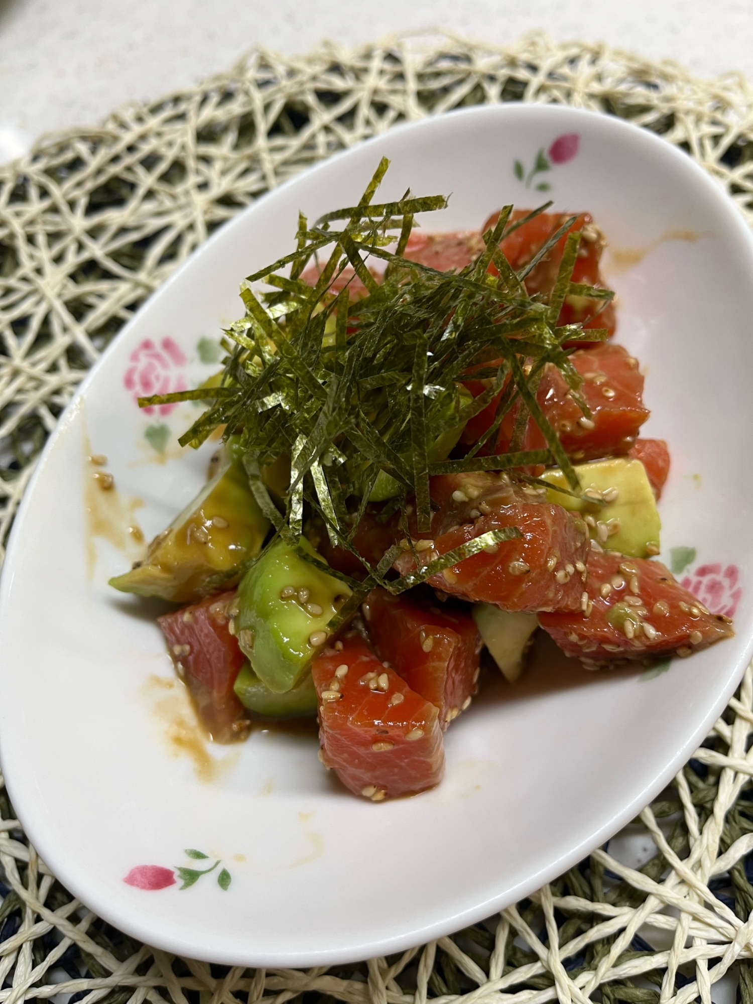 大好き♬アボカドとサーモンのわさび醤油和え