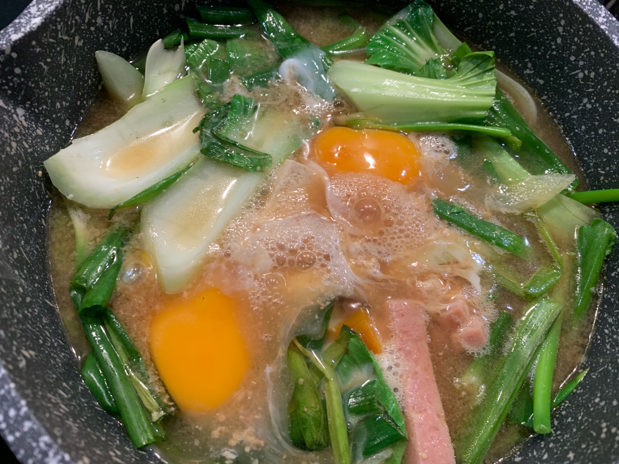沖縄の食堂で食べる味!うちなーみそ汁