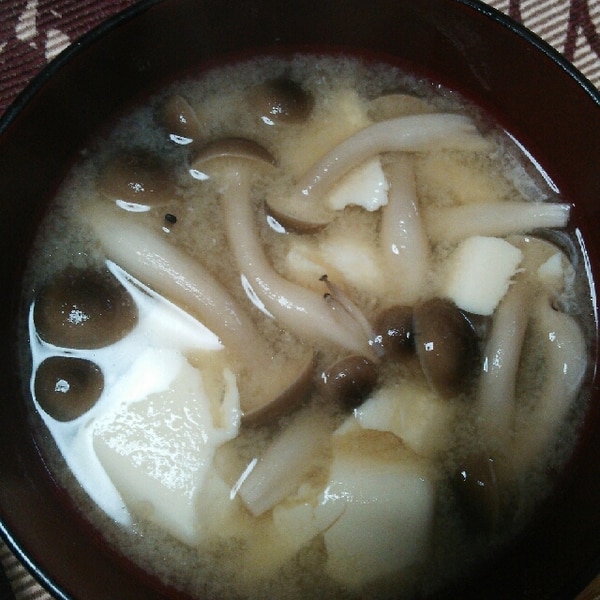 ハタハタの旨みたっぷりお味噌汁 レシピ 作り方 By るもちゃん 楽天レシピ ハタハタの旨みたっぷりお味噌汁 レシピ 作り方 By るもちゃん 楽天レシピ