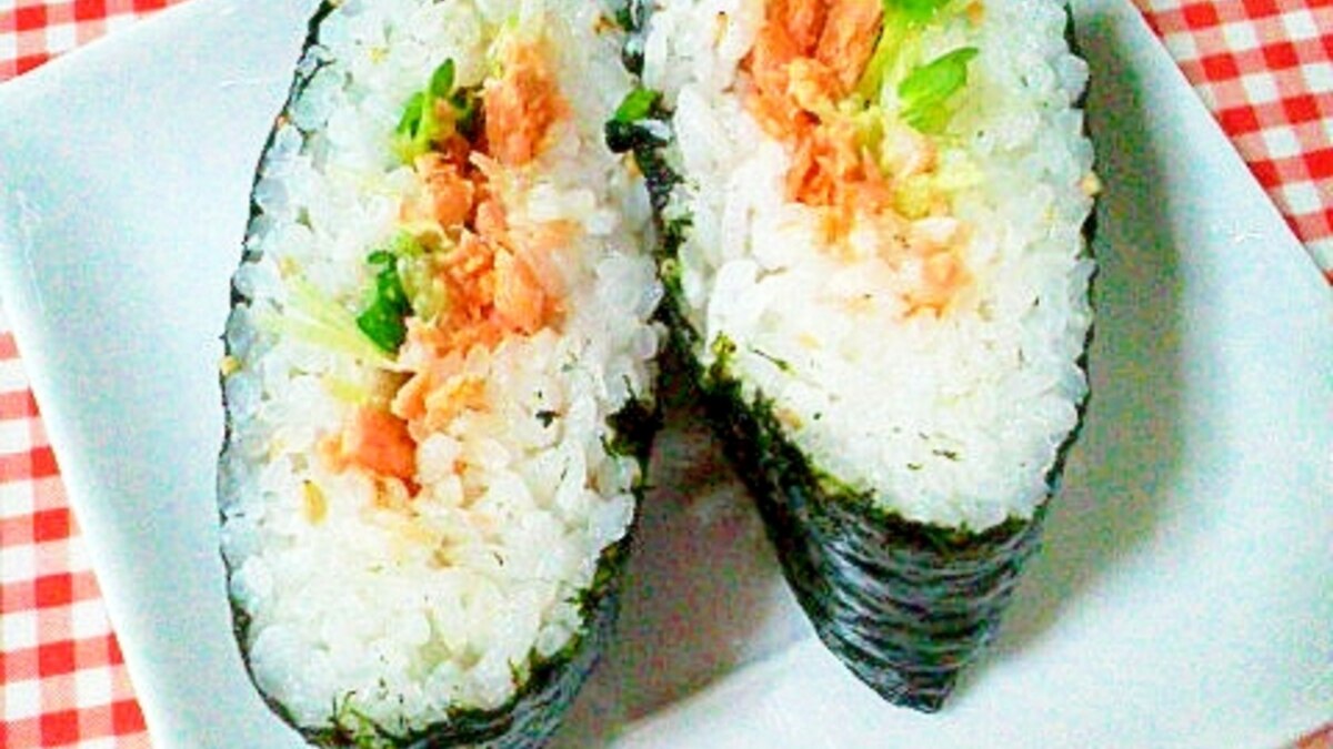 海苔は半分 おにぎらず ぶきっちょさんでも簡単 レシピ 作り方 By Mama Papa 楽天レシピ 海苔は半分 おにぎらず ぶきっちょさんでも簡単 レシピ 作り方 By Mama Papa 楽天レシピ