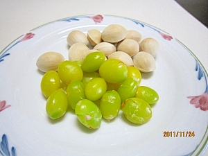 フライパンで殻つき銀杏 レシピ 作り方 By 3812 楽天レシピ フライパンで殻つき銀杏 レシピ 作り方 By 3812 楽天レシピ