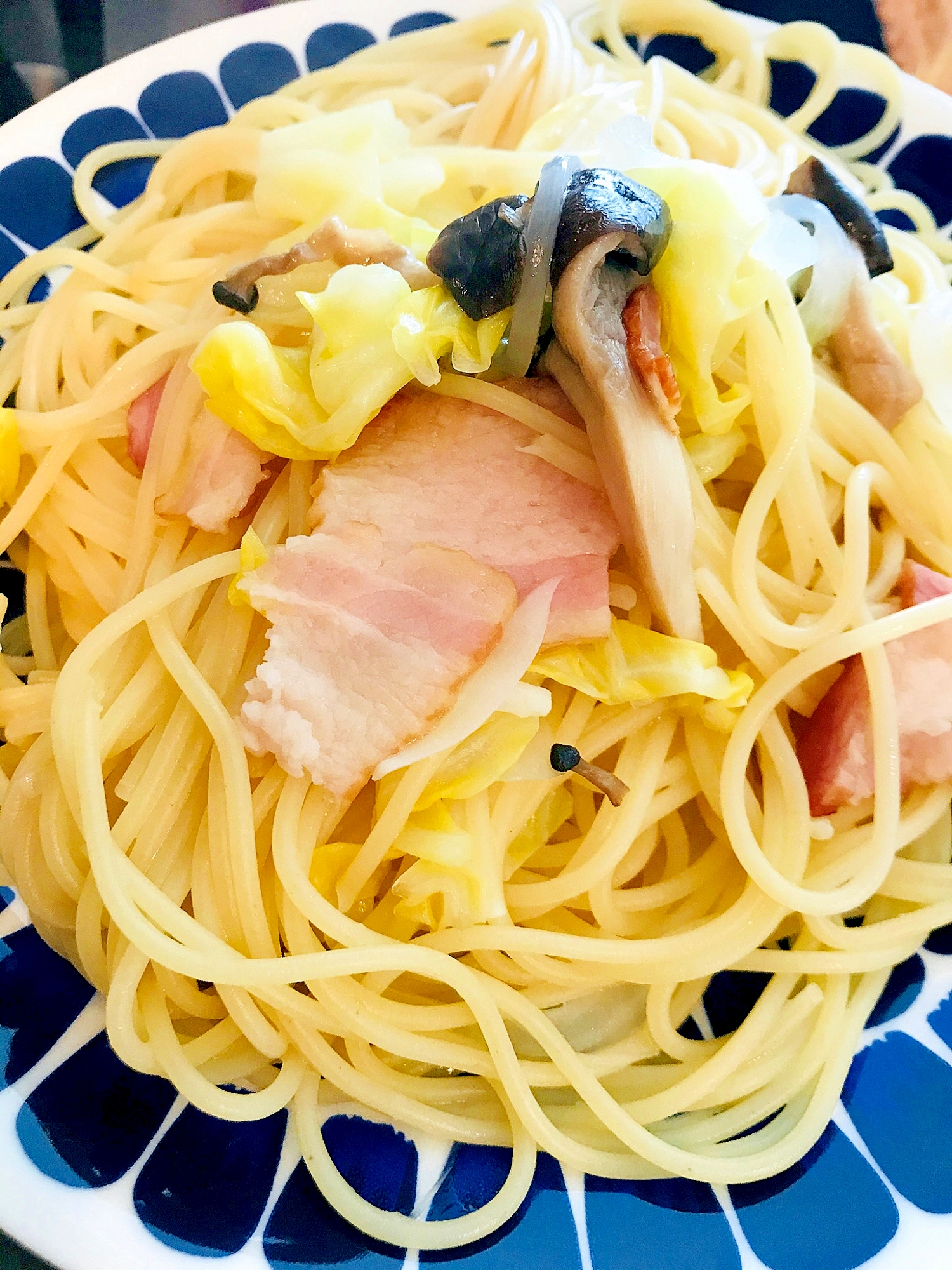 キャベツとひらたけのパスタ