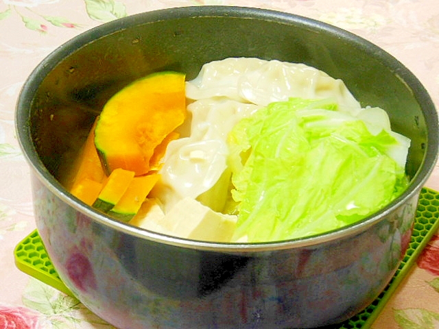 ❤白菜＆豆腐＆水餃子＆南瓜の簡単鍋❤