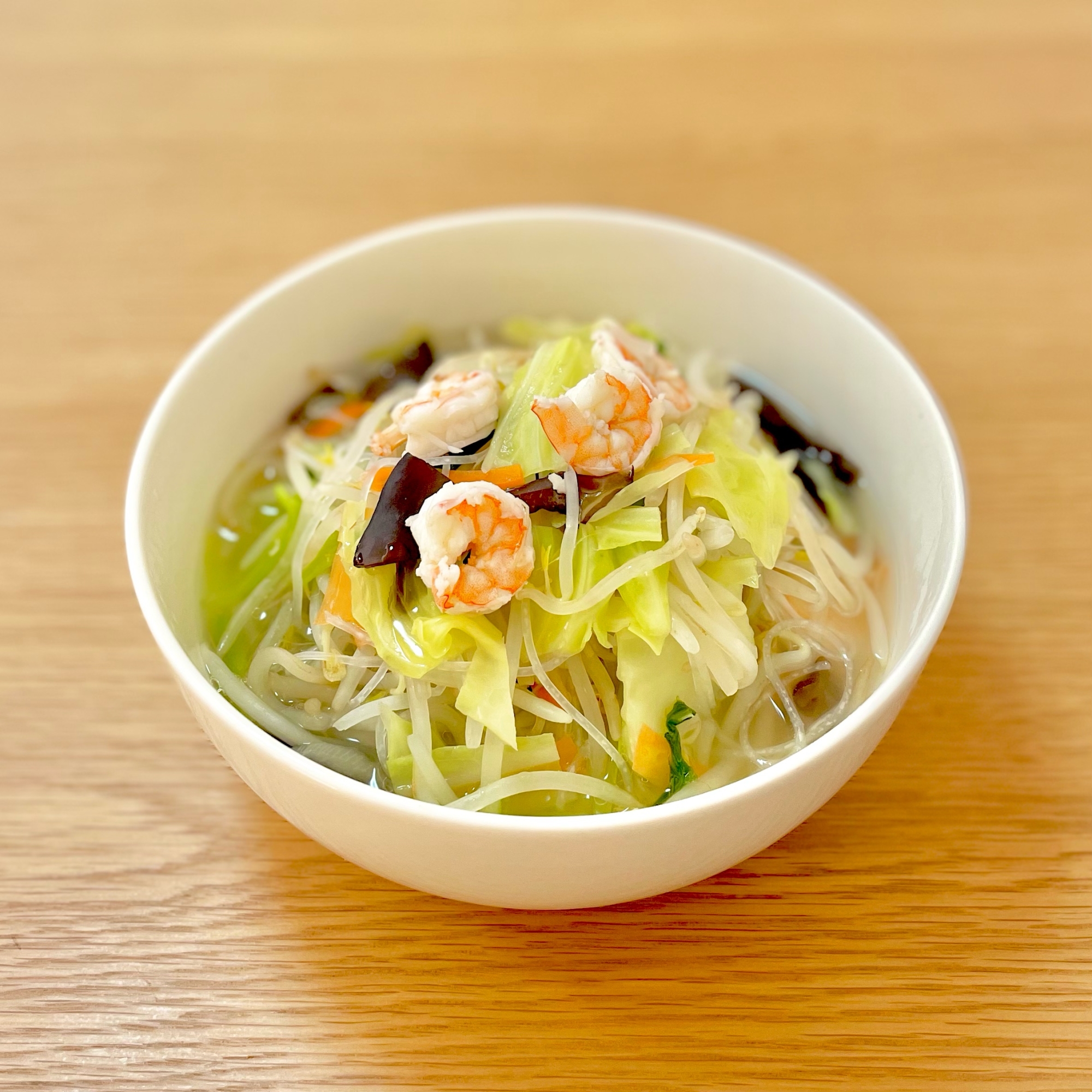 たっぷり野菜と海老の汁ビーフン