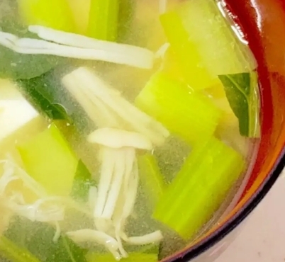 えのき小松菜もやし絹さや味噌汁