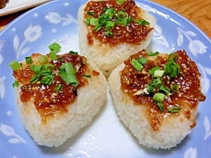 焼きおにぎりに、いりこみそ