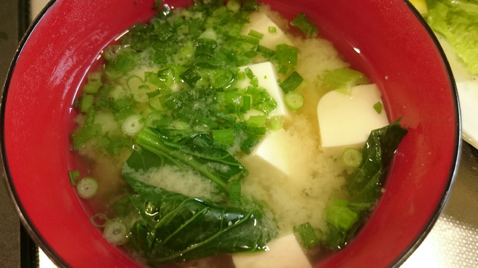 豆腐と小松菜の味噌汁小ねぎ風味