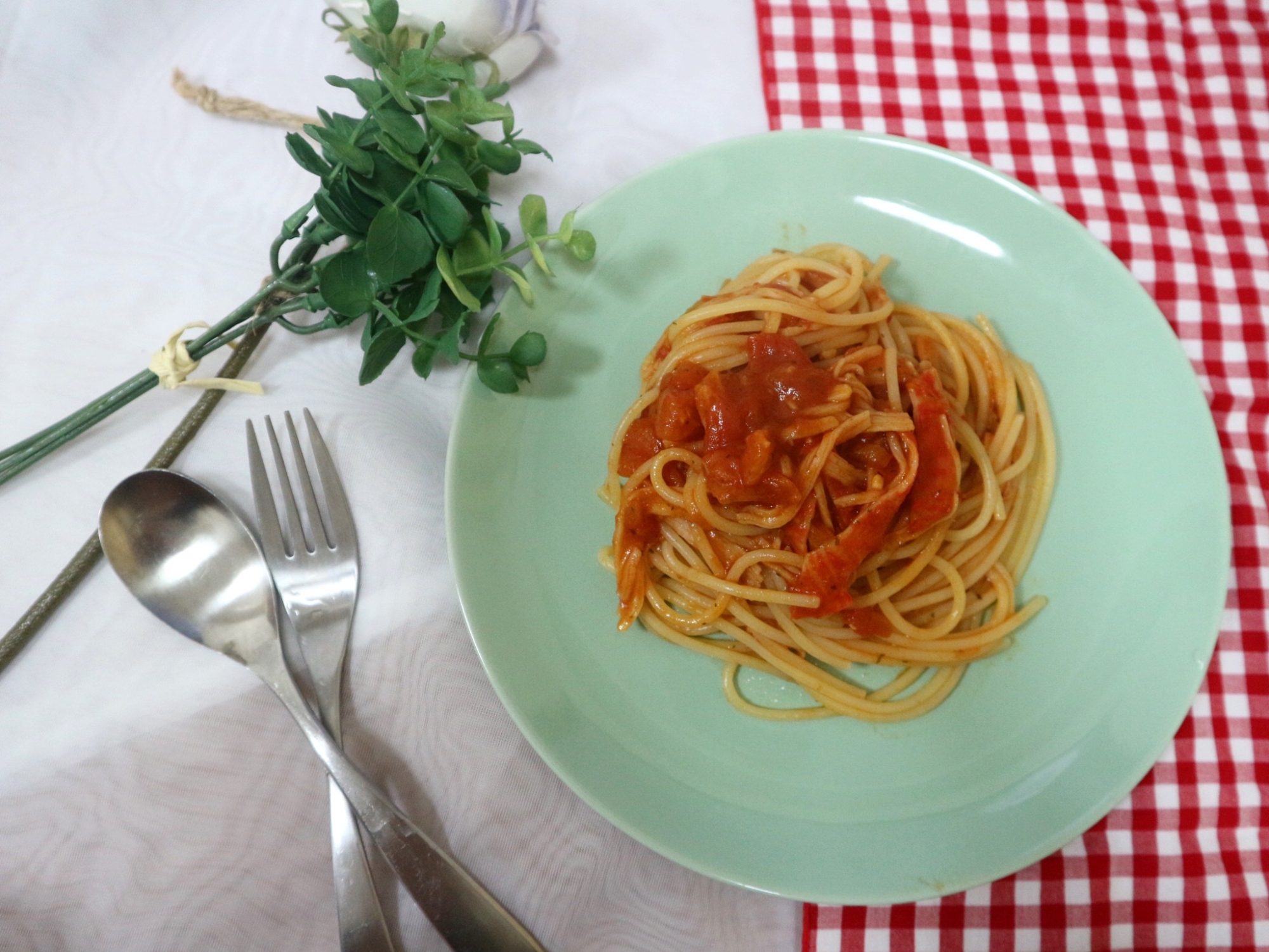 蟹とトマトのなんちゃってパスタ