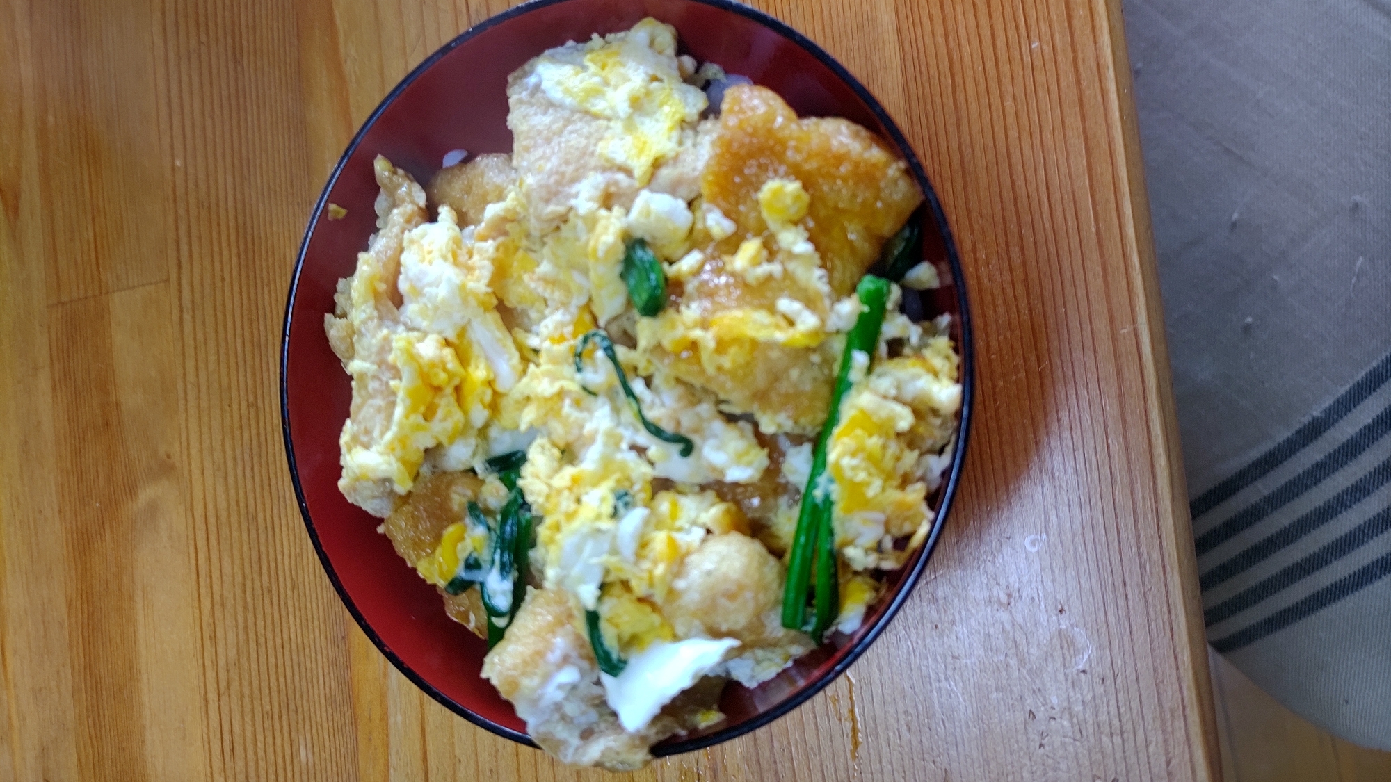 油揚げ卵とじ丼