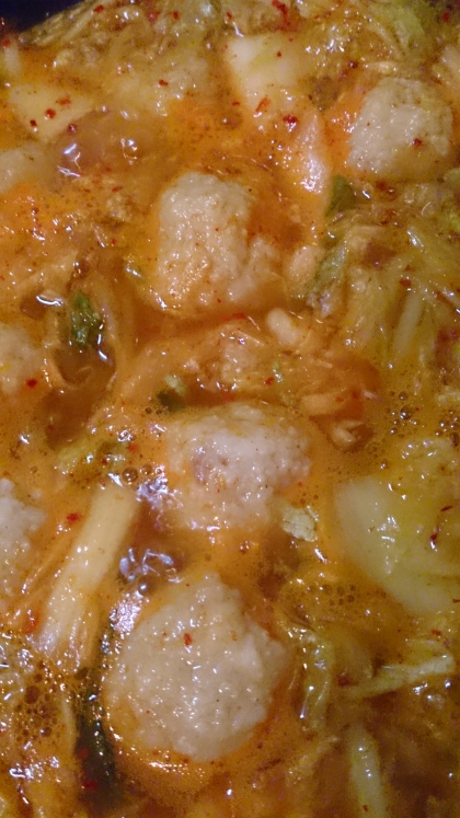 キムチの素で★たっぷり白菜と肉団子のキムチスープ