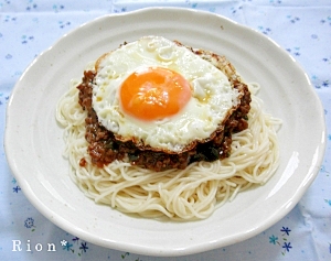 なす肉味噌そうめん