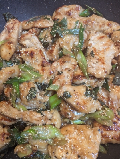 ご飯がすすむ！鶏むね肉のねぎ塩焼き
