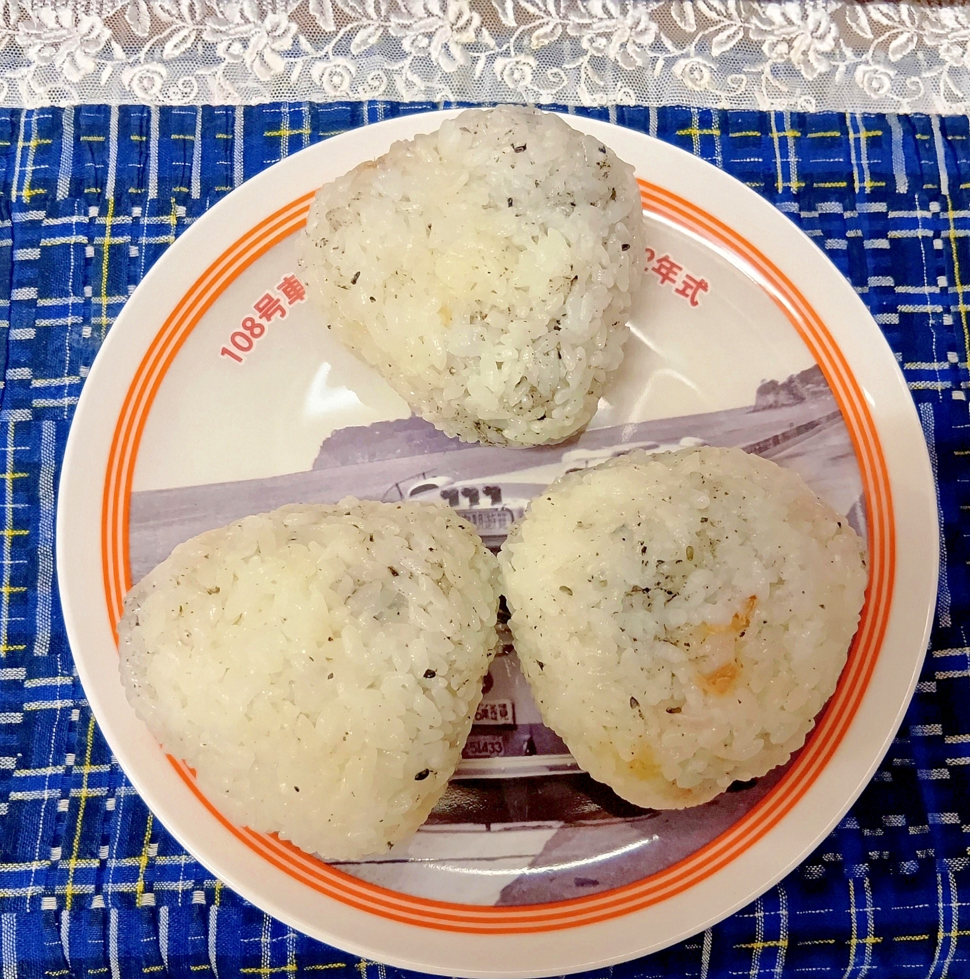 ツナマヨおかかおにぎり