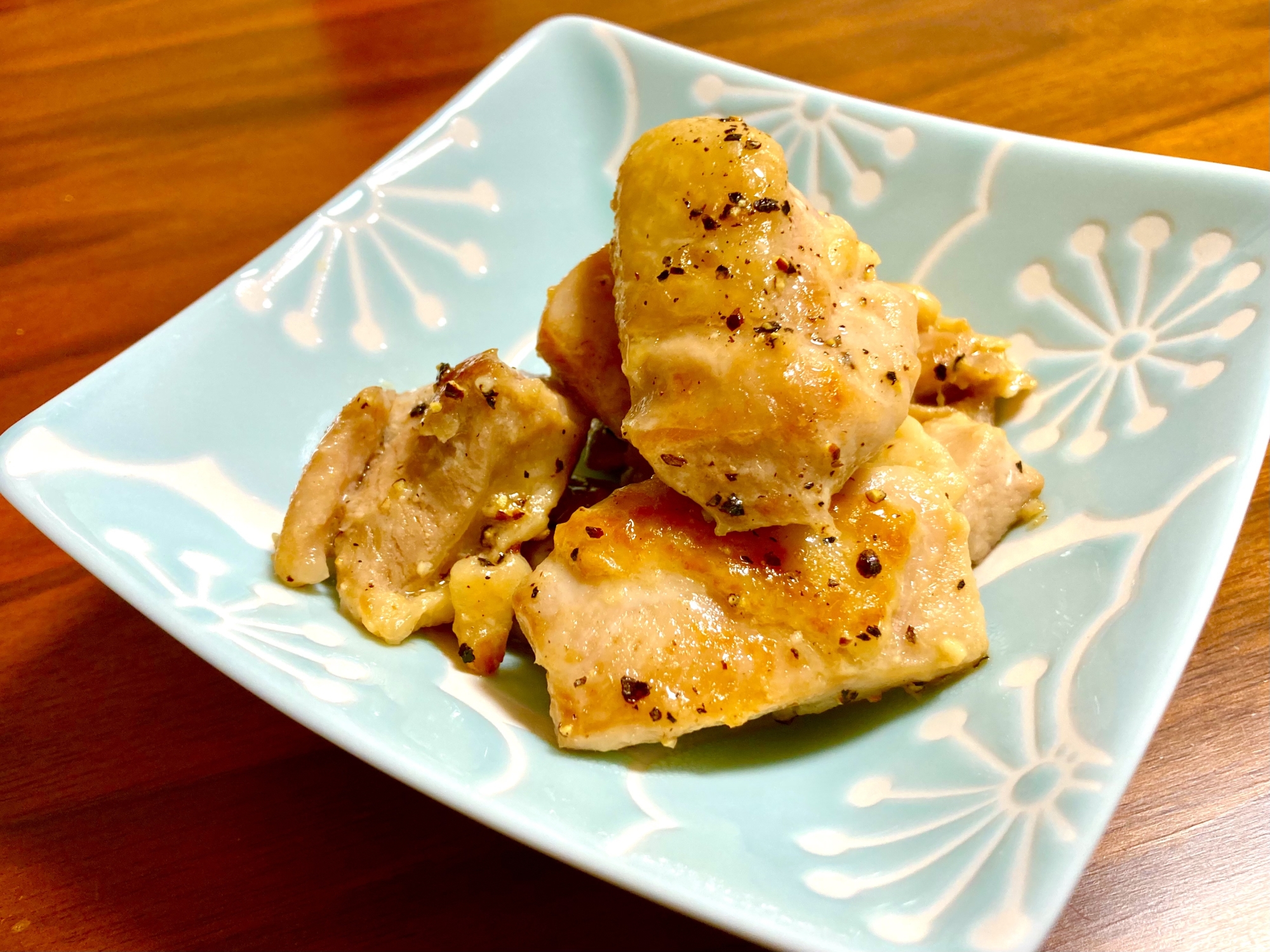 鶏もも肉の塩レモン焼き