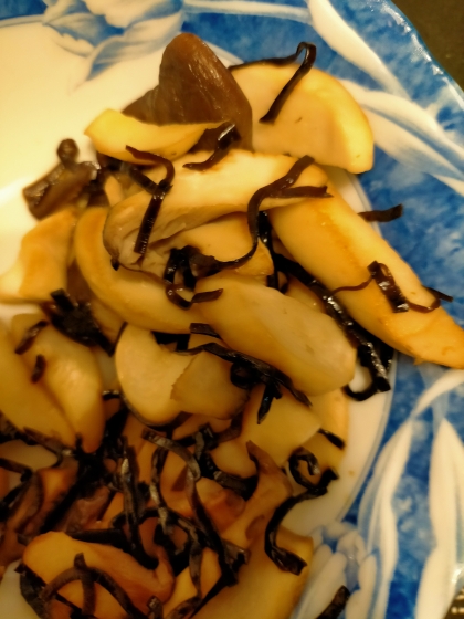 簡単おつまみ♪エリンギの塩昆布バター炒め