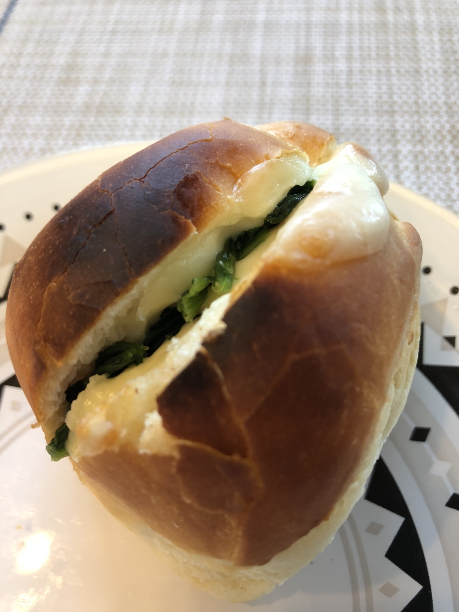 コストコディナーロールで ほうれん草チーズサンド レシピ 作り方 By あんなdir 楽天レシピ