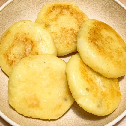 電子レンジで成型ポテト　＊チーズとコーンの芋餅風＊