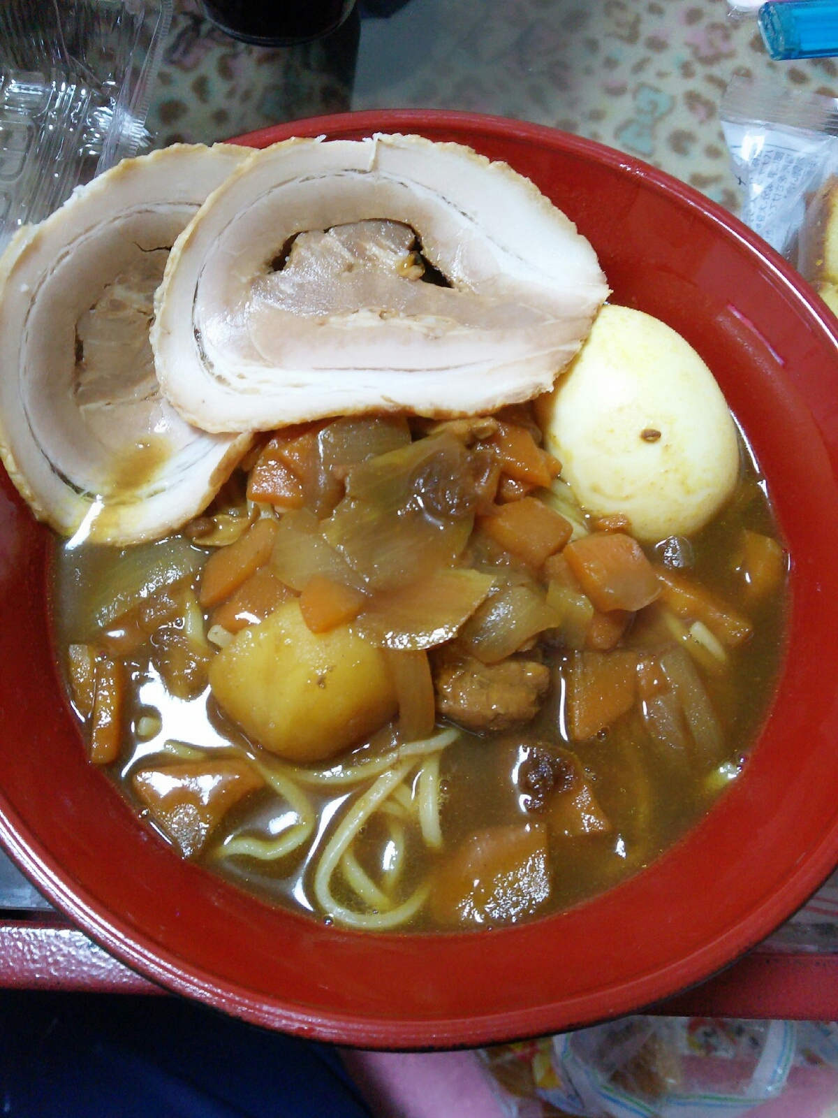 残ったカレーでカレーラーメン！