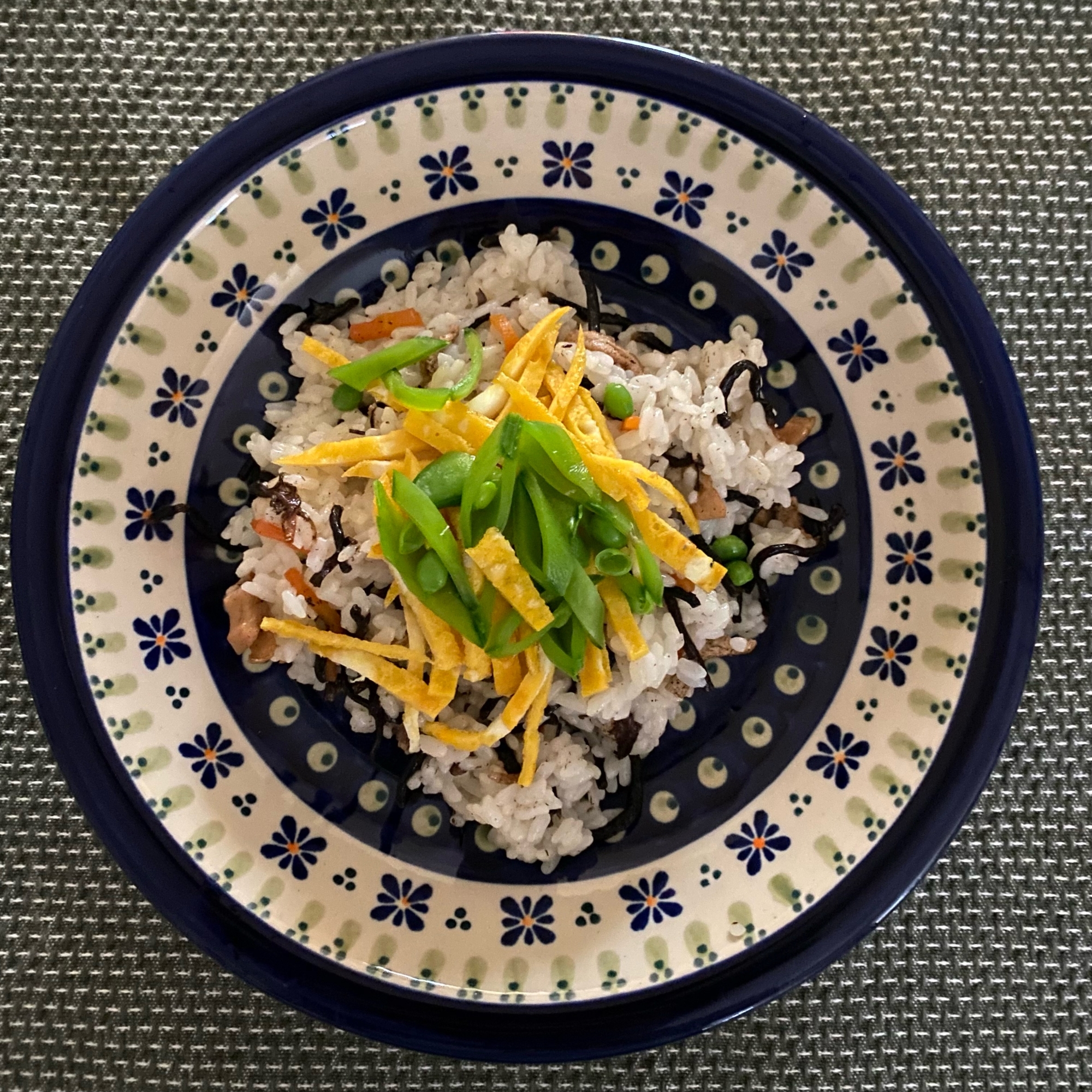 ひじきの煮物でばら寿司