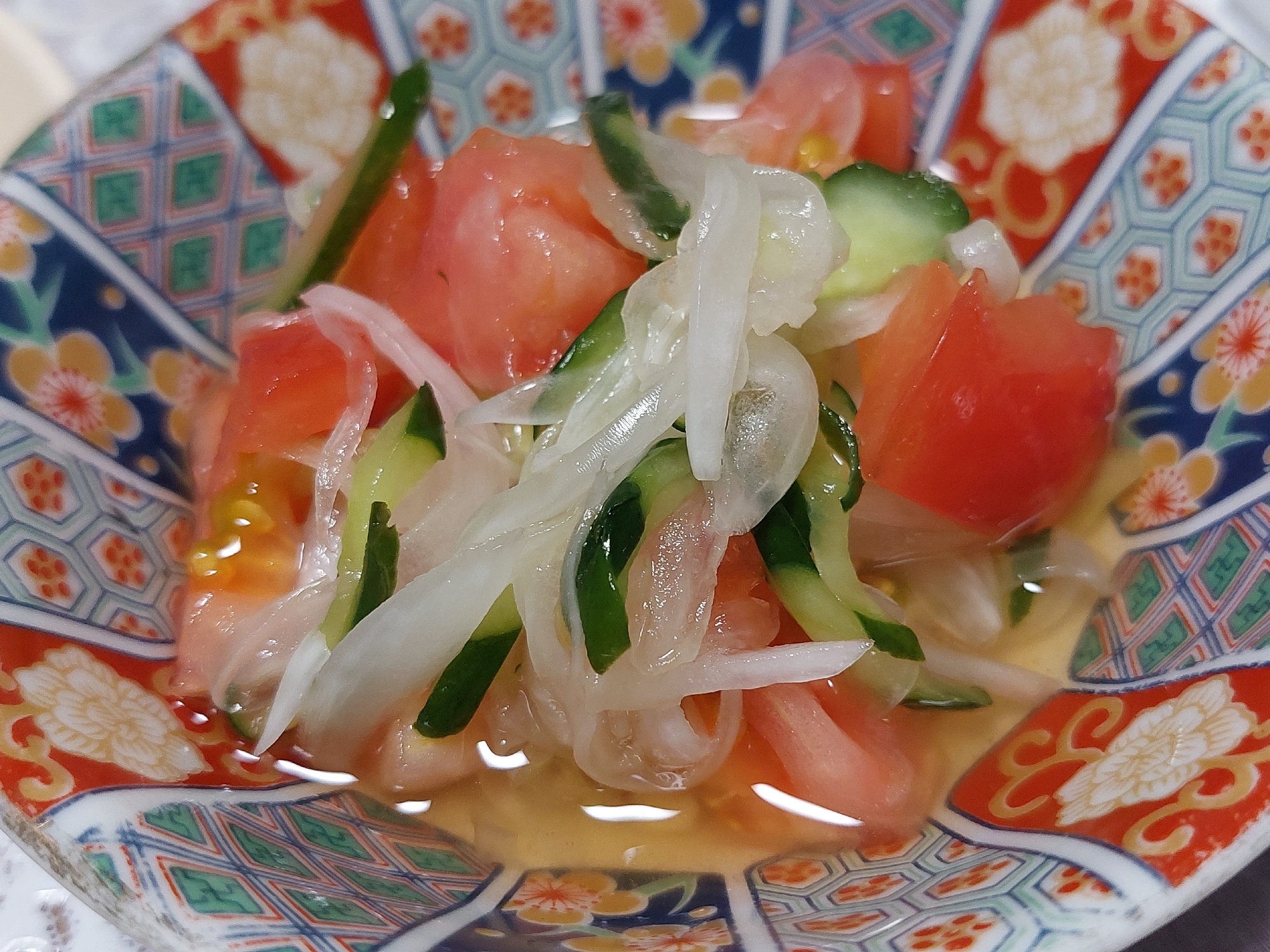 トマトと新玉ねぎときゅうりのりんご酢マリネ