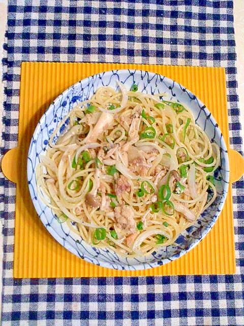 鮭缶とキノコのパスタ♪